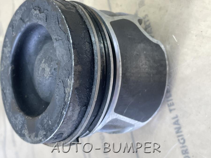 Volkswagen Crafter 2006- Поршень  076107065B